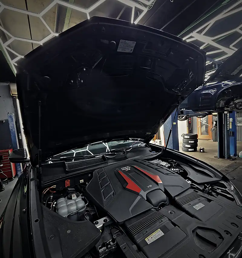 Audi RS twin-turbo V8
